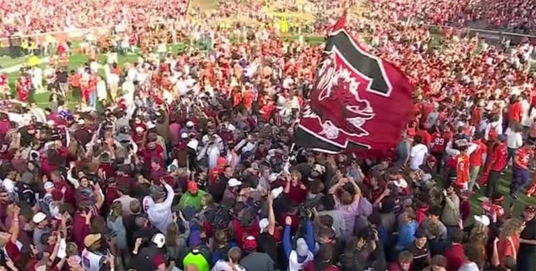 South Carolina Fans Savagely Rushing Field AT Clemson Raises Question – uBetMobile.com