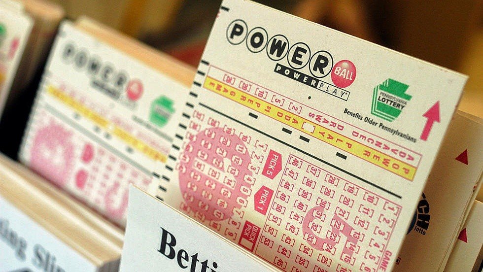 , Southern California Powerball player wins record prize of $2.04 billion &#8211; uBetMobile.com