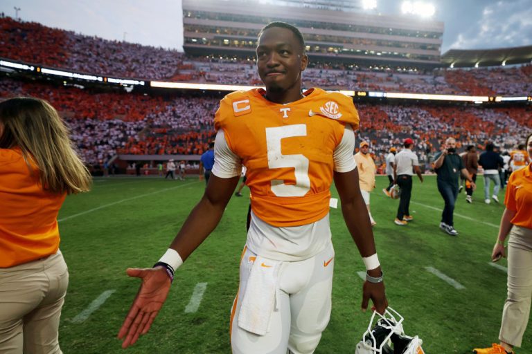 Tennessee Quarterback Hendon Hooker Suffers Torn ACL – uBetMobile.com