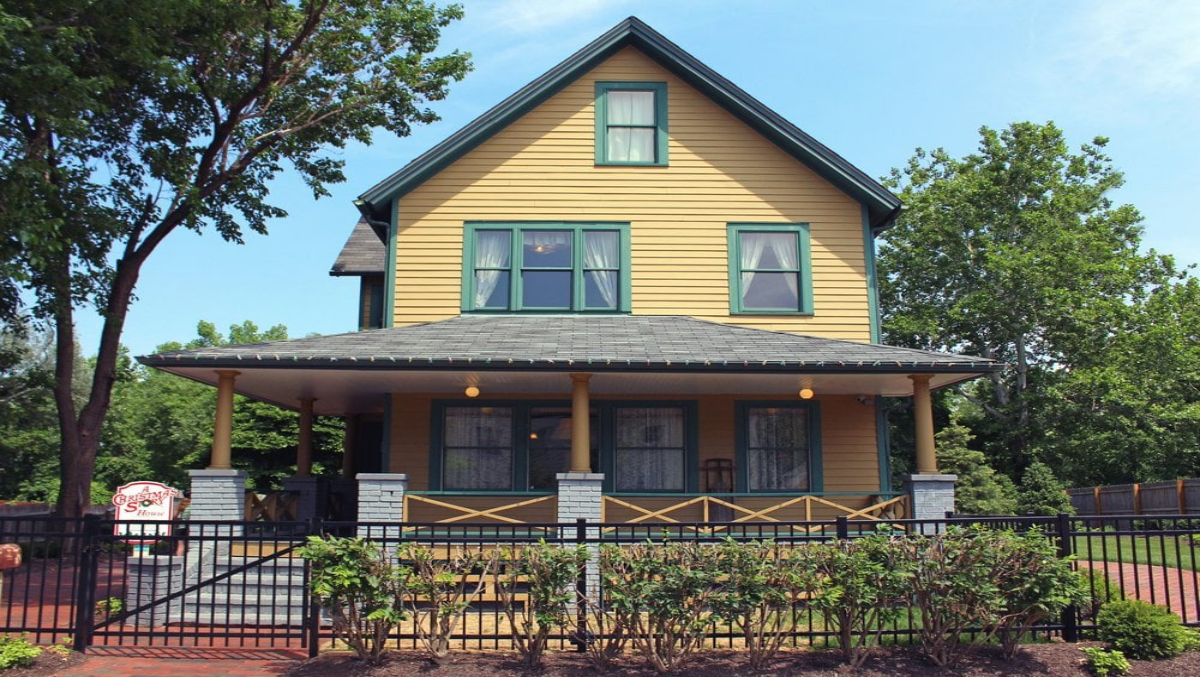 , The House From &#8220;A Christmas Story&#8221; Is Up For Sale – Mobile Betting Online &#8211; uBetMobile.com