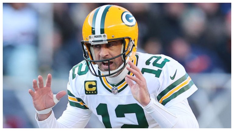 Aaron Rodgers, Packers Have Comically Bad Hand Signals – Mobile Betting On the internet – uBetMobile.com