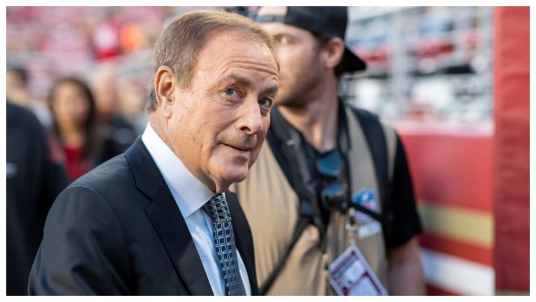 Al Michaels Roasted For ‘Checking Out,’ Says What We’re All Thinking About Thursday Night Football – Mobile Betting Online – uBetMobile.com