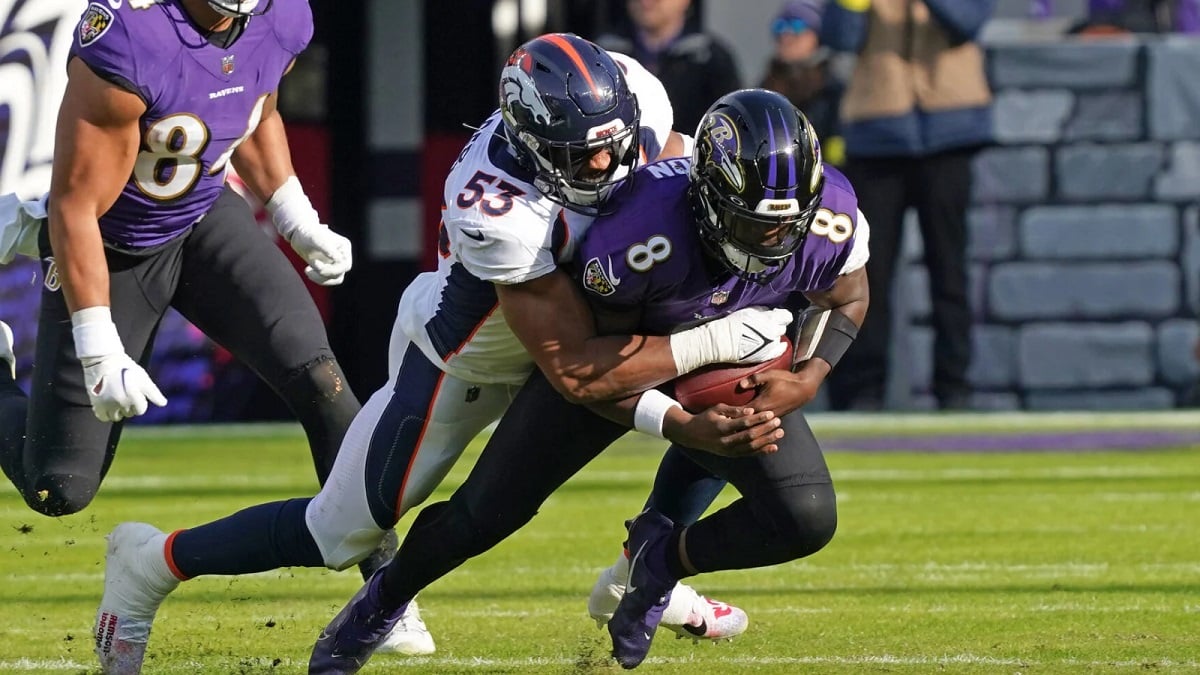 , Baltimore Ravens QB Lamar Jackson Suffers Knee Injury &#8211; uBetMobile.com