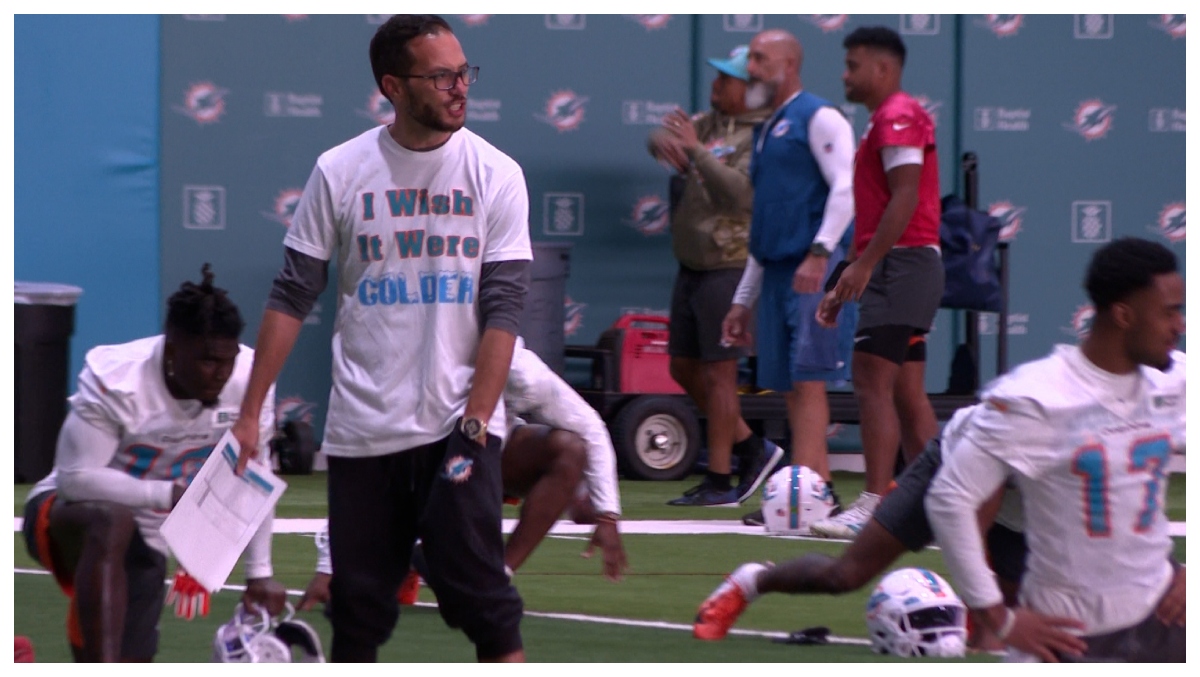 , Dolphins Coach Mike McDaniel Trolls Costs With Remarkable Shirt – Mobile Betting On the net &#8211; uBetMobile.com