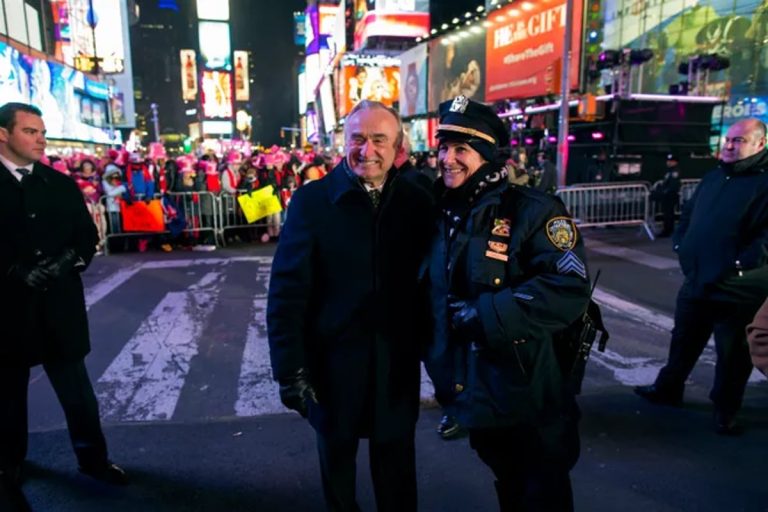 Ex-New York Police Commissioner Says Times Square Casino Safe Bet – uBetMobile.com