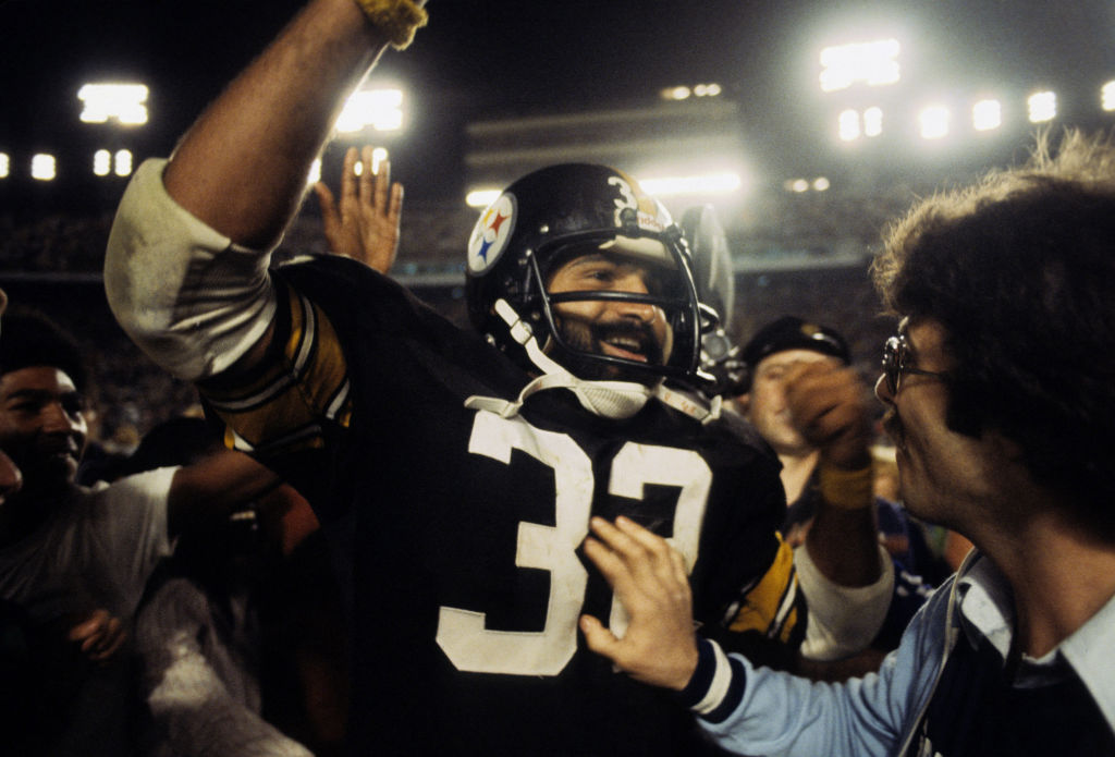 , Franco Harris Dies Just Days Before Anniversary Of Immaculate Reception &#8211; uBetMobile.com