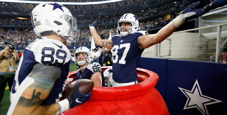 Hypocritical NFL Fines Cowboys Players For Salvation Army Celebration – uBetMobile.com