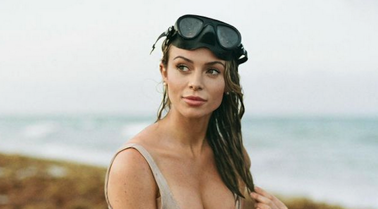 Instagram’s Rosie Moore, The Jacque Cousteau of Millenials, Risks Her Life Via Crazy Freedive – Mobile Betting Online – uBetMobile.com