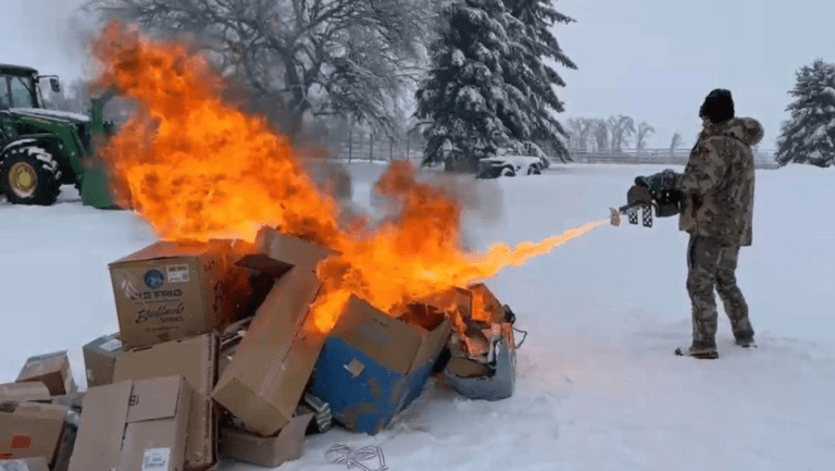 Kristi Noem Rocks Flamethrower For Xmas – Mobile Betting On-line – uBetMobile.com