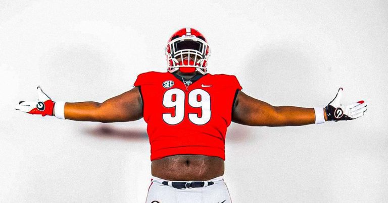 Large UGA Commit Makes 6’6″, 365lb Eagles DT Look Regular Sized – uBetMobile.com