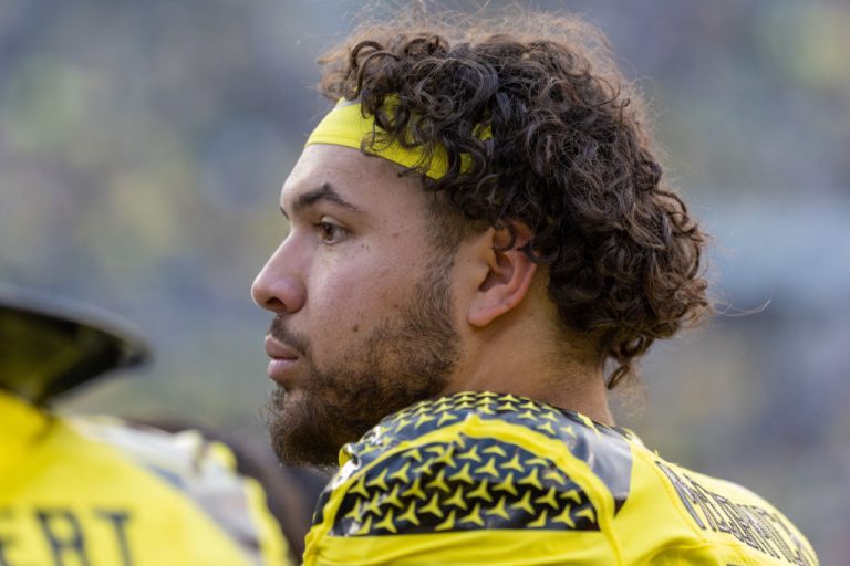 Former Oregon TE Set To Transfer For 8th (!!) Year Of College Football – uBetMobile.com