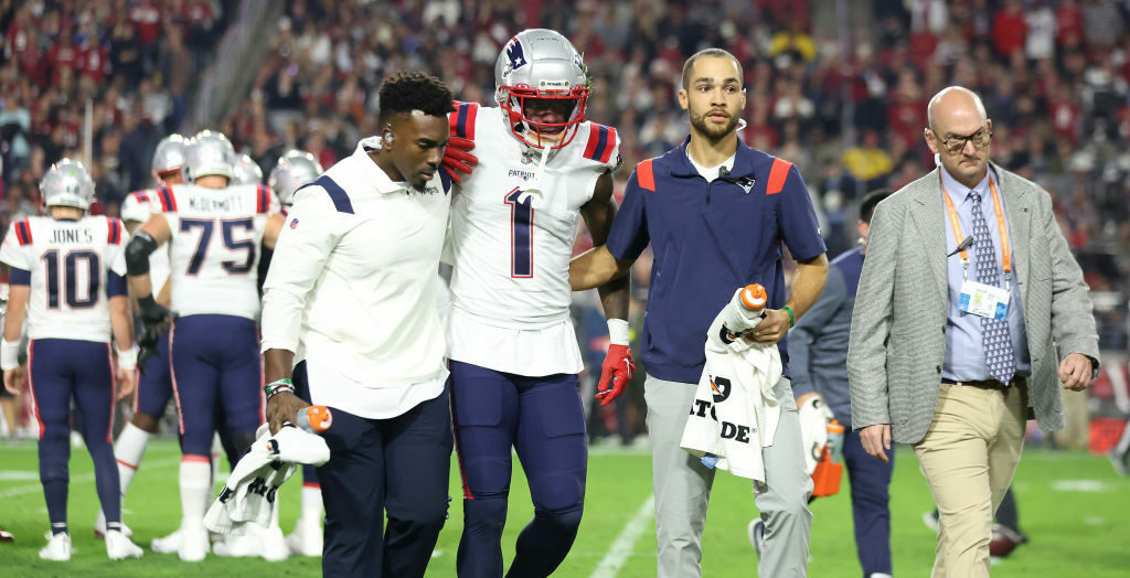 , Patriots WR Nelson Agholor Recognizes Teammate Concussion Symptoms &#8211; uBetMobile.com