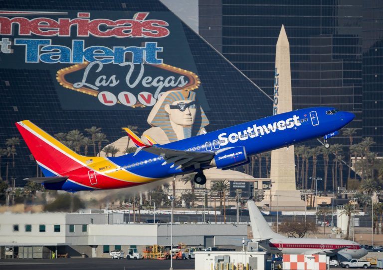 Southwest Airlines Strands Thousands of Travelers Over Holiday – uBetMobile.com