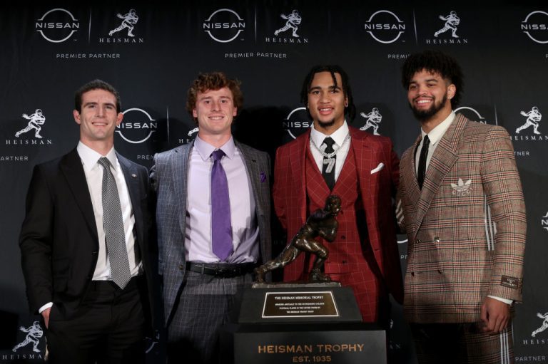 Stetson Bennett Roasts Caleb Williams For Wearing Suit Tag To Heisman – uBetMobile.com