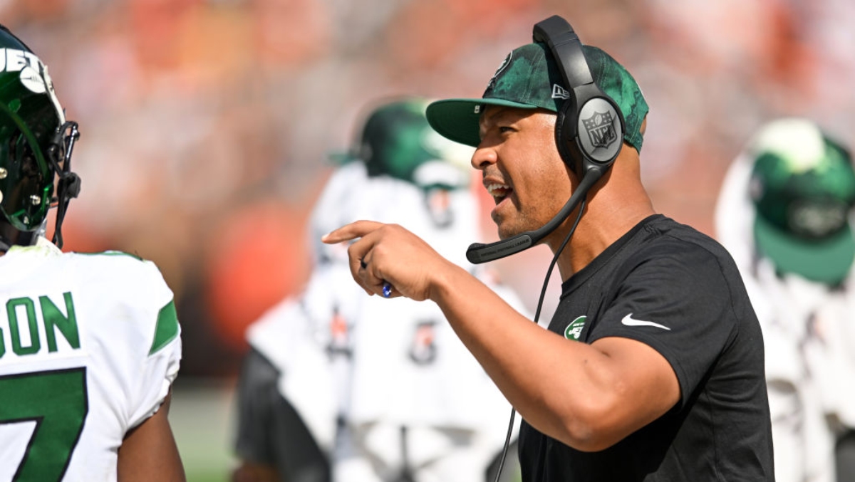 , Suspended Jets Coach Miles Austin Was Betting On Basketball – Mobile Betting Online &#8211; uBetMobile.com