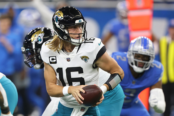 , Trevor Lawrence Goes Down With Apparent Knee Injury – Mobile Betting Online &#8211; uBetMobile.com