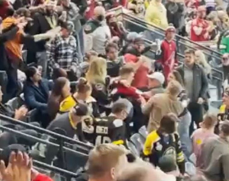 Wild Brawl Busts Out In Stands For the duration of Bruins-Coyotes Recreation Law enforcement Officer Goes Total Deliver Into Melee To Split It Up – Mobile Betting On-line – uBetMobile.com