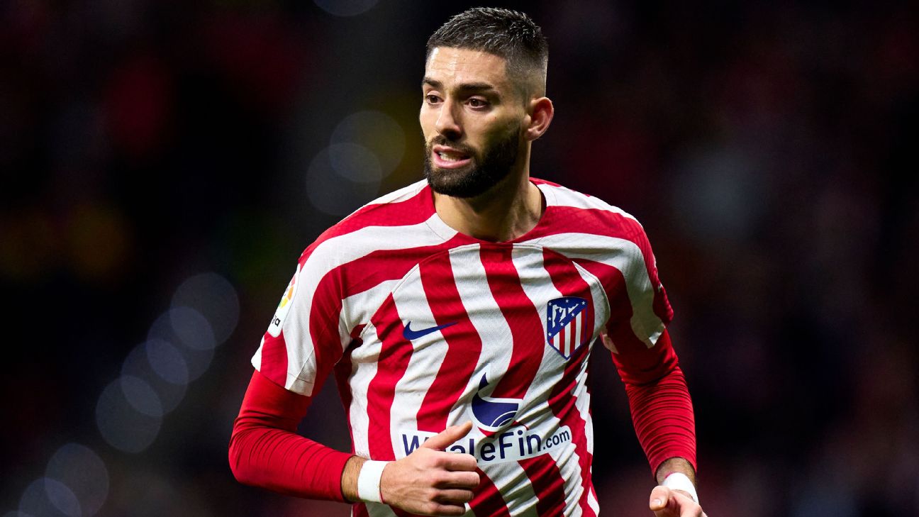 Barca agree option to sign Carrasco after Memphis exit &#8211; uBetMobile.com