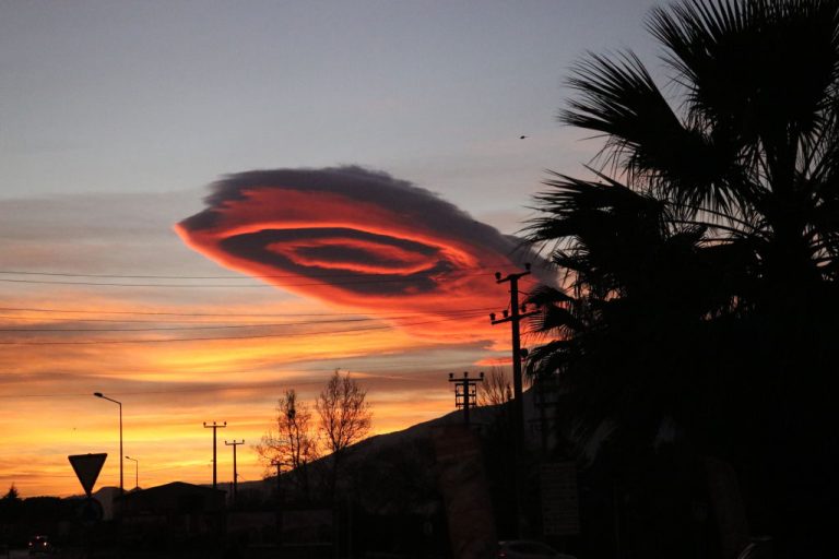 A Spectacular Vagina Cloud Over Turkey Has The Internet Talking – Mobile Betting Online – uBetMobile.com