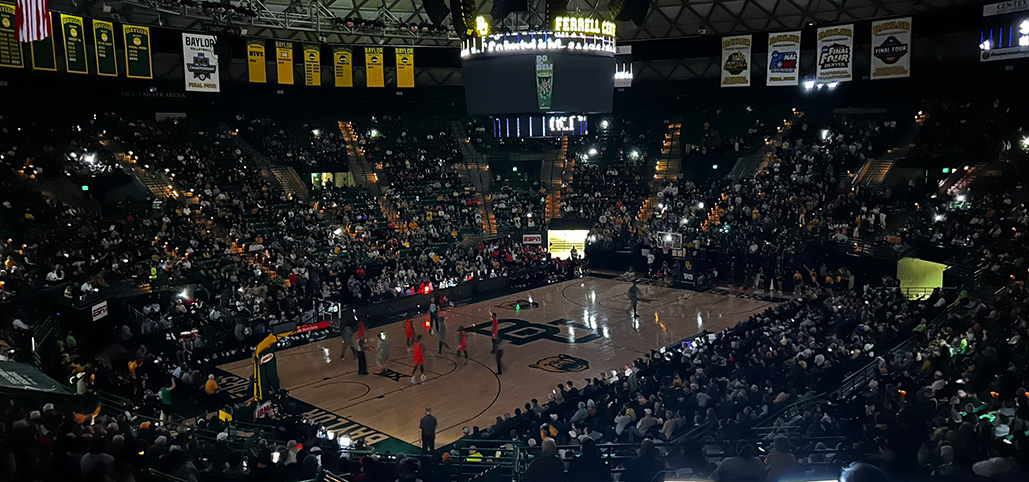 , Baylor Cheerleaders Awkwardly Perform In Darkness After Power Outage &#8211; uBetMobile.com