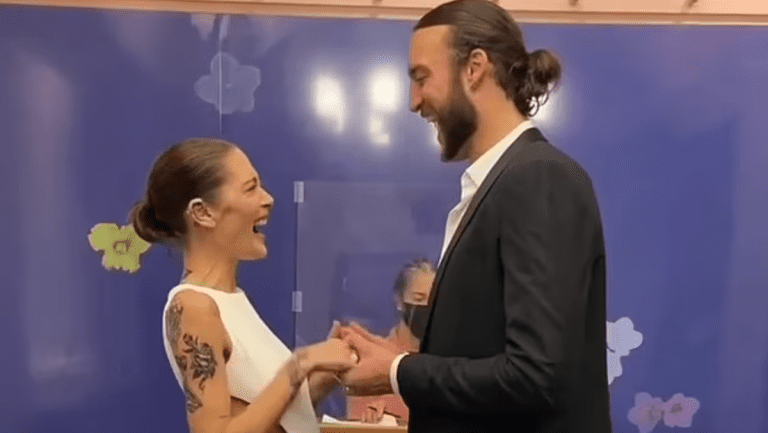 Cat McNeil Wears Virtually Absolutely nothing When Marrying Miles Plumlee – Mobile Betting On line – uBetMobile.com