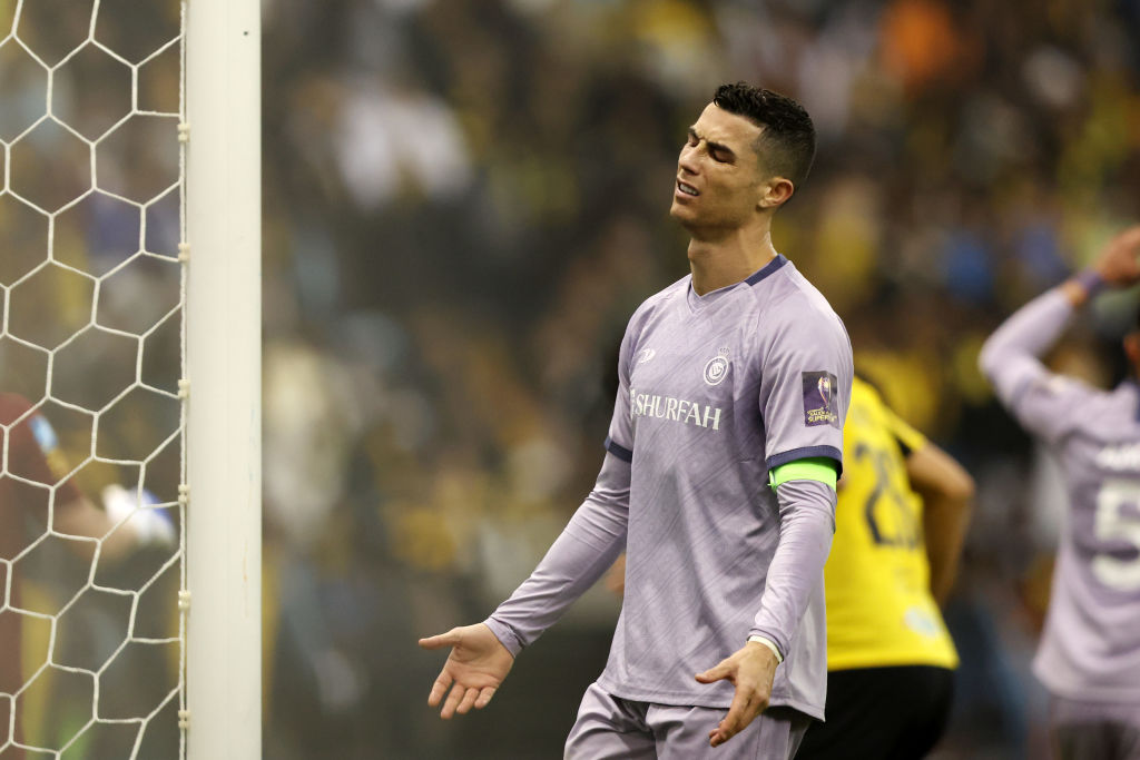 , Cristiano Ronaldo Taunted With &#8216;Messi&#8217; Chants – Mobile Betting Online &#8211; uBetMobile.com