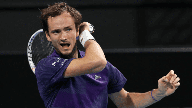 Daniil Medvedev Tells Fan To ‘[Expletive] Off’ During Australian Open Match – Mobile Betting Online – uBetMobile.com