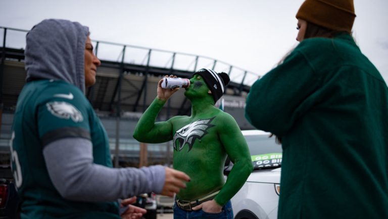 Eagles Fans Throw Eggs At Visiting 49ers Fans Before NFC Championship – uBetMobile.com