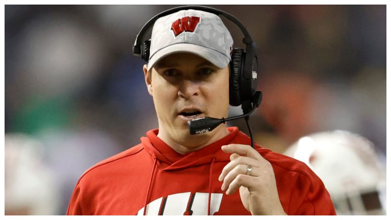 Jim Leonhard’s Exit Settlement Money Particulars Produced – Mobile Betting On the internet – uBetMobile.com