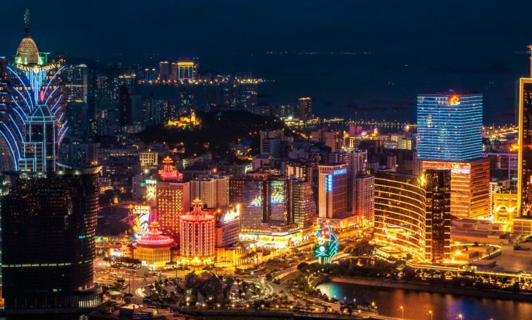 Macau Casino Operators Dealt Problematic Hand – uBetMobile.com