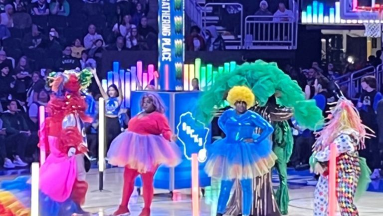 Milwaukee Bucks Halftime Show Includes Drag Performers On Pride Night – uBetMobile.com