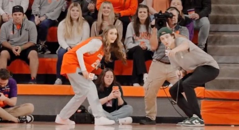 Pure Pandemonium As Clemson Student Drains Full-Court Putt For $10k – uBetMobile.com