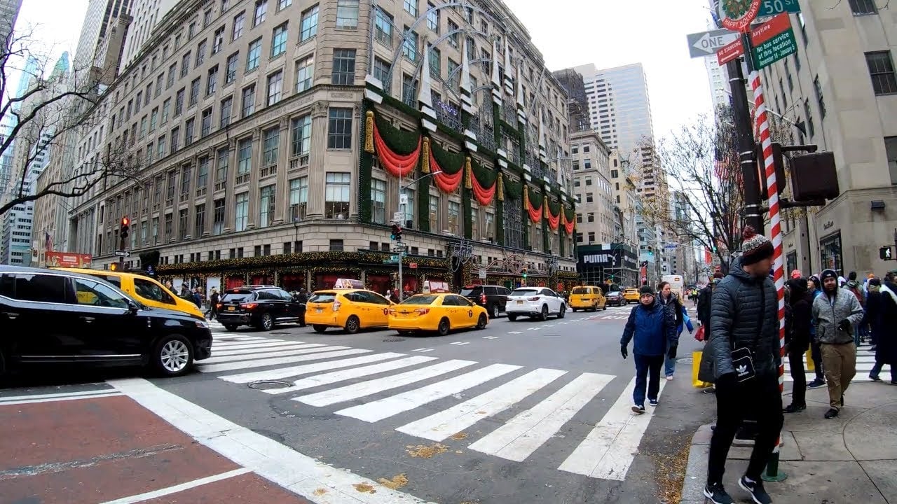 , Saks Fifth Avenue New York City Store Could Be Casino Home &#8211; uBetMobile.com