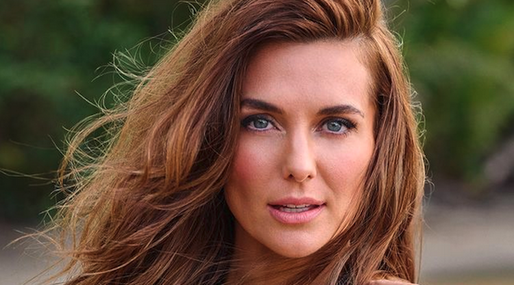 Sports Illustrated Swimsuit Issue Rookie Melissa Wood-Tepperberg Is A 40-Year-Old Mom & Yoga Pro – Mobile Betting Online – uBetMobile.com