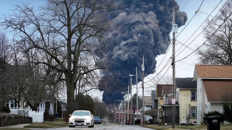 , After a prepare derailment, Ohio residents reside the plot of a film they helped make | News and Gossip