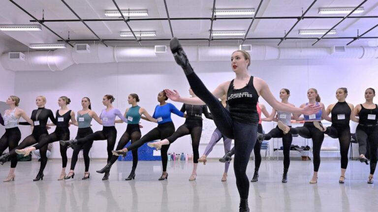 Dance like a Rockette: School college students take distinctive class | News and Gossip