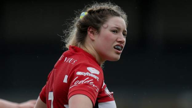 , Gwen Crabb: Wales &#038; Gloucester again-rower on physique picture in girls&#8217;s rugby &#8211; uBetMobile &#8211; Global News