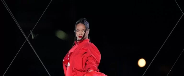 Rihanna’s being pregnant reveal raises bar in all types of ways | News and Gossip