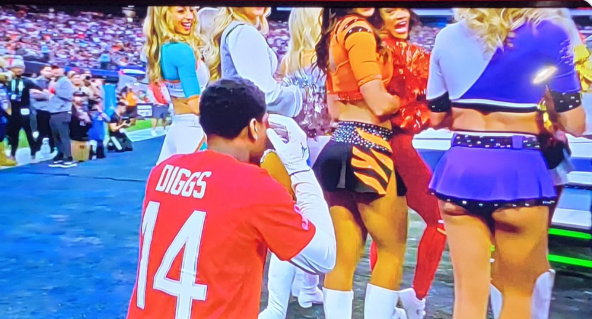 , Stefon Diggs Acts Up At Professional Bowl, Geese On the rear of Group Of Cheerleaders &#8211; uBetMobile.com