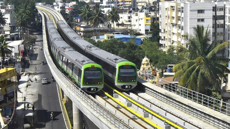 Two males try to cross Namma Metro tracks in Bengaluru, delay trains for 10 minutes | News and Gossip