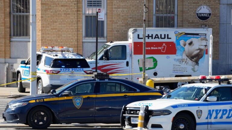 U-Haul hits, injures a number of pedestrians on NYC sidewalk | News and Gossip