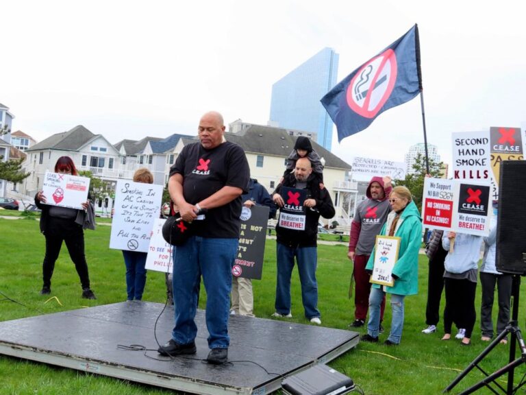 Staff await as NJ lawmakers debate casino smoking ban | News and Gossip